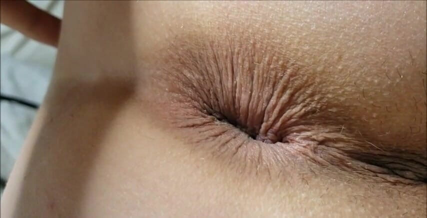 HottButtNasty: Aqui está um close do meu cu para que vocês...