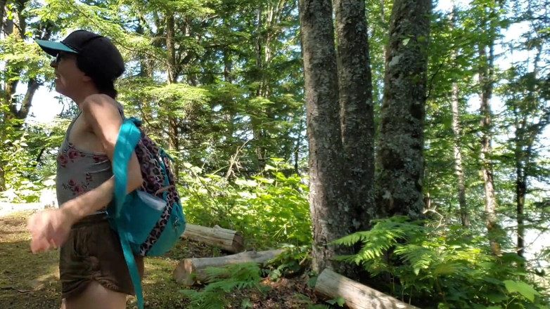 Nerdy_faery: Dame in roten streber-piss-abenteuern