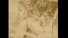 The Unforgettable: 풀이 타는 잎사귀 위에서