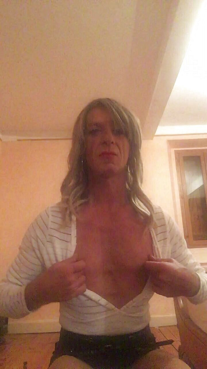 Traceytv: Caged sissy in chastity