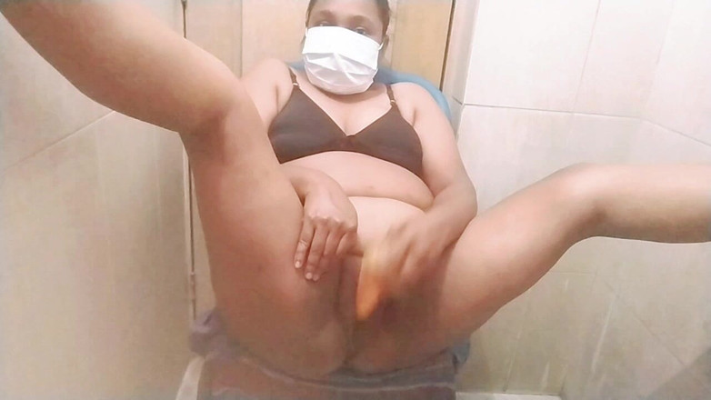 sexymusia1998: Detik lucu adik ipar memukulnya dengan bongkok yang menarik