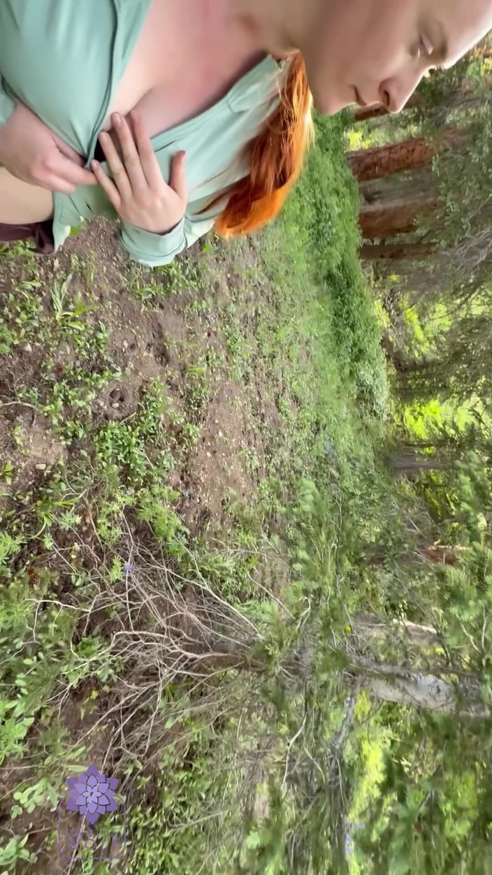 Dahlia Wolf: Coppia quasi beccata in campeggio e sex tape escursioni