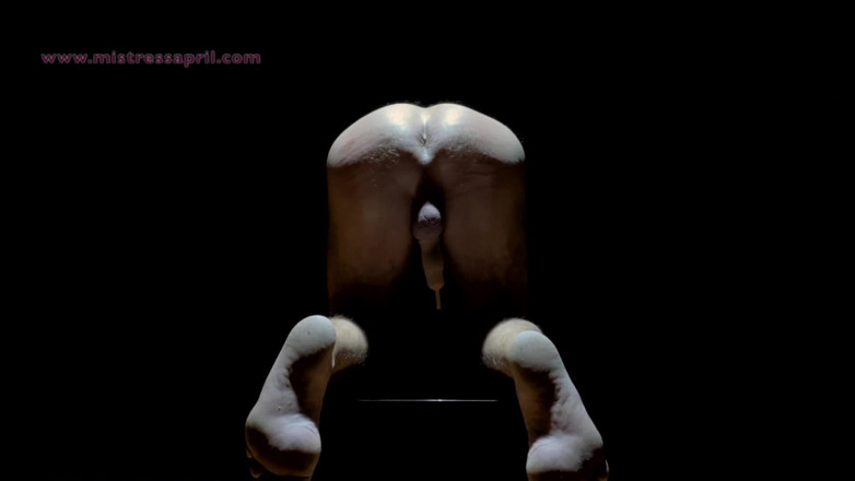 Mistress April: Tình nhân Dominatrix April - sắc thái đau đớn