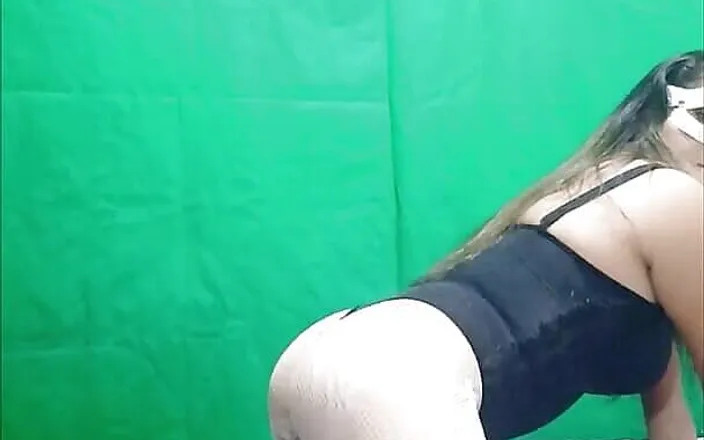 Martin13: Chilenische latina casting für selbstgedrehten porno-Kanal! Meine titten wollen nur 30...