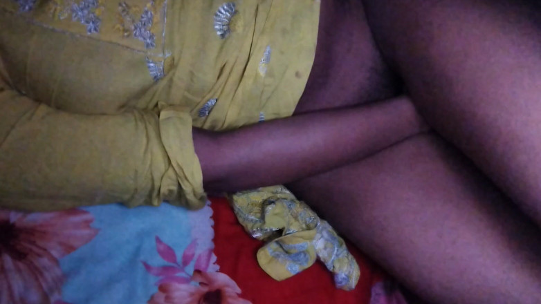 Deshi women: Индийская красивая девушка дези трахается в тугую киску