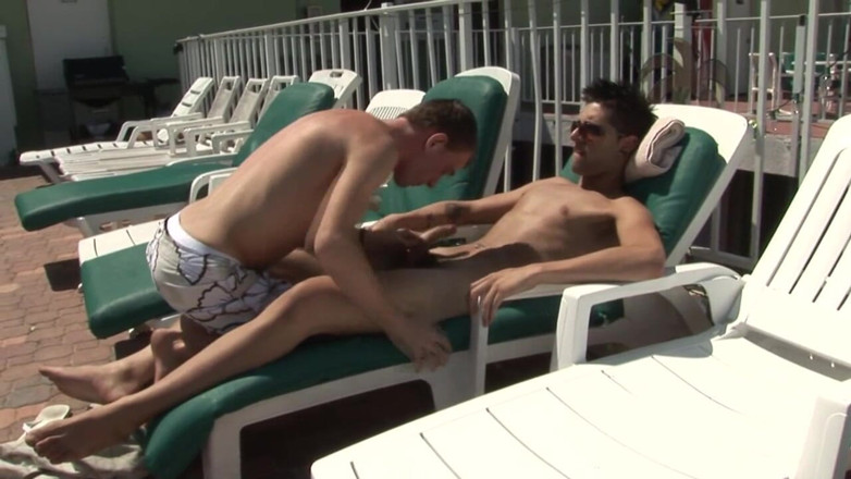Femdom Austria Boys: 2 pohlední gay chlapci na pláži se baví