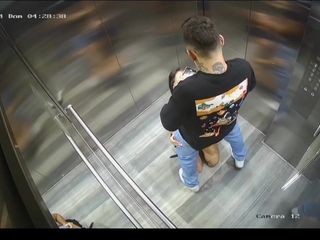 Gabyandaxel: मुझे पता चलने का डर है जब वे मुझे लिफ्ट में चोदते हैं