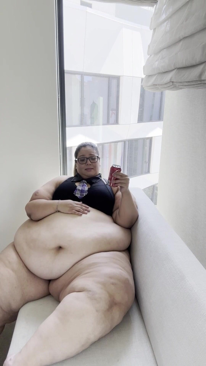 Plump Paradise: Plump Paradise: Burp och Chat