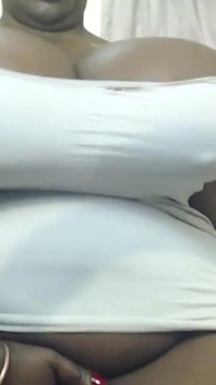 Giant Titsplay & Moaning Fetish