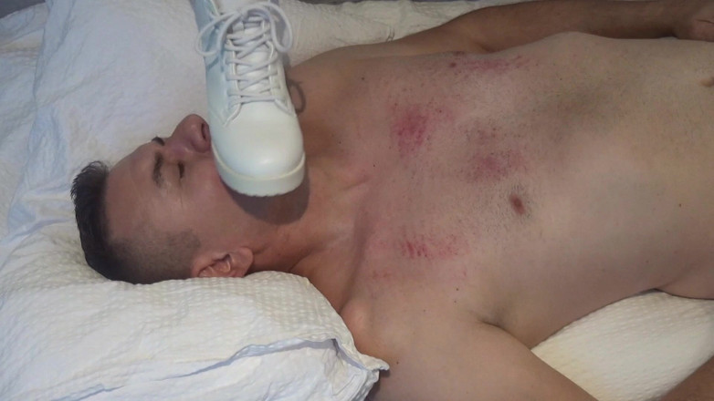 Paultramp: Si passa sul viso con gli stivali