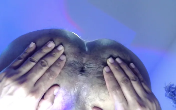 Tommhot: Man with Big, Thick Uncut Cock Masturbates in Front of...