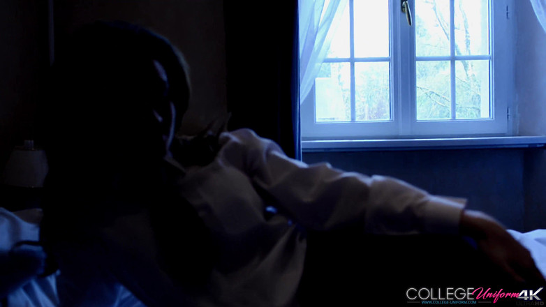 College Uniform: Lila uniform mit Jess Impiazzi