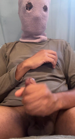 KiloE_: Výstřik na webovou kameru s velkým černým pérem