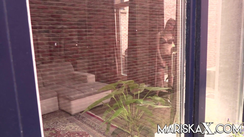 Mariska x: MARISKAX - Rose Delight fucks her pervert neighbor