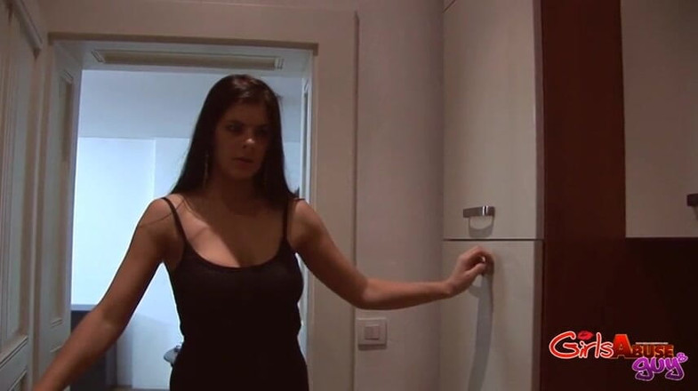 GirlsAbuseGuys: Inga fler strippare