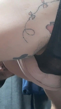Tunnel Buttplug Stretching
