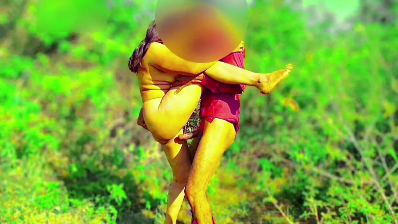 Your_aisha: 德西村女孩偷罗望子被抓，并被农场主性交，阴户可怜的印度女孩被农场主性交