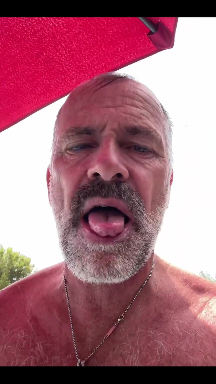 Daddybearvlc: Hari jacuzzi daddybears!! Ya itu yang aku lakukan waktu aku...