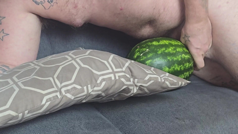 Jimbob Star GAY: Jimbob乱搞一个西瓜 - 美食家星期五