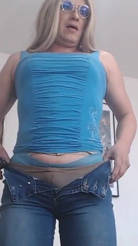 정액이 될 때까지 스트랩으로 페티쉬