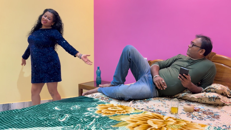 MrsEntertainer: Desi sexy bartänzerin