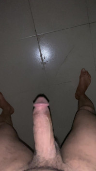 Jacking myy dick tại nhà vệ sinh nơi làm việc