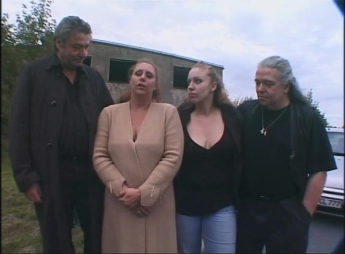 Absolute BDSM films - The original: Venkovní dominance na pláži