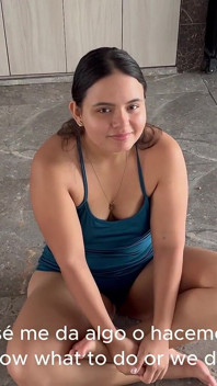 Cewek semok latina dengan pantat bahenol dan memek sempit ini dientot habis-habisan di gym