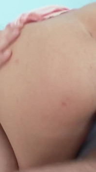 Hambrienta morena kayla la rouge en escena de 1_busty disfruta follando en bragas