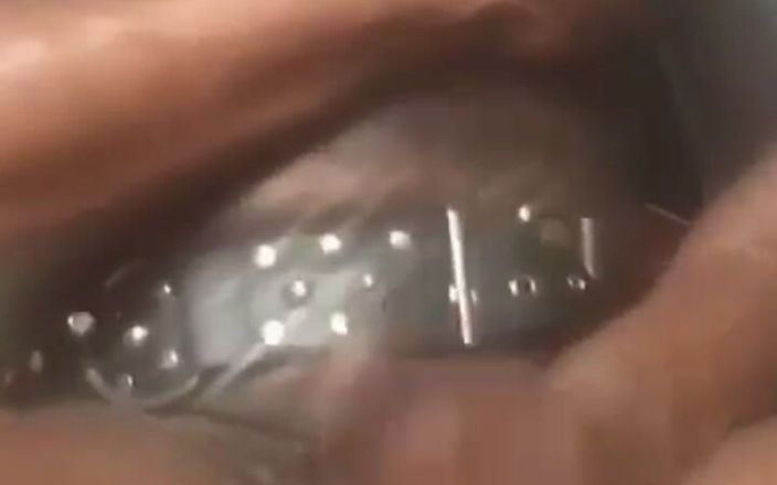 Black mature kinky muscle: Grosse bite noire, harnais en cuir, titplay et scènes d’éjaculations épaisses