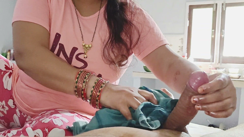 Desi chudai hub: Oiling Dick and Smoothly Handjob Then Cum in Mouth