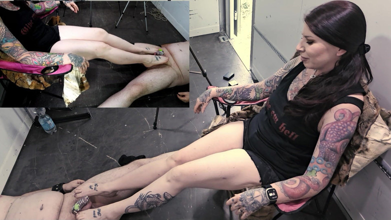 Femdom-Team-German: Hamba Upah Saya Dapat Menikmati Kaki Saya