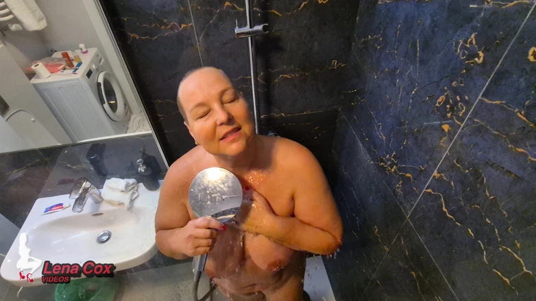 Lena Cox: Horny Lena Squirting Masturbation in the Shower