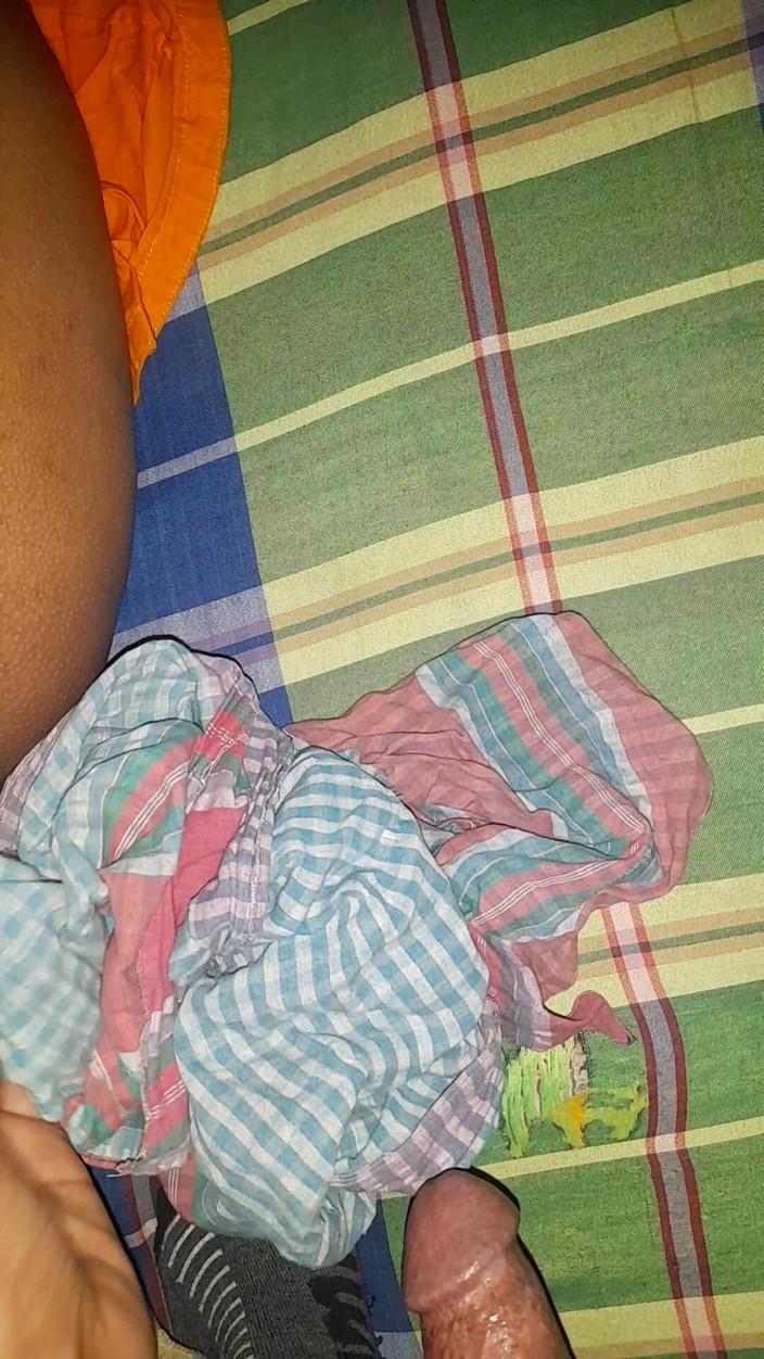 Md Ashik Ahmed: 我今天操了我的老婆，心满意足。