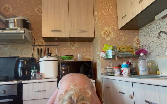 Putarankahotmilf: Món quà của mẹ kế dành cho con trai riêng...