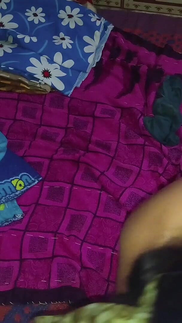Arjun family porn: Thả hàng vào miệng chị kế.