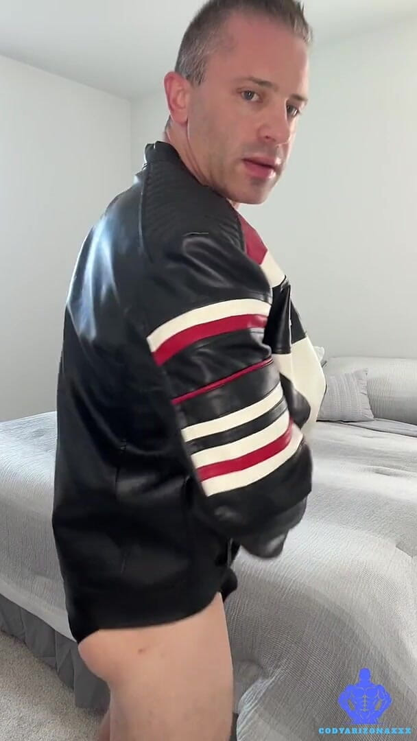 Cody Arizona - Gay: Leather Jacket StepDaddy Stroke dan CEI Solo