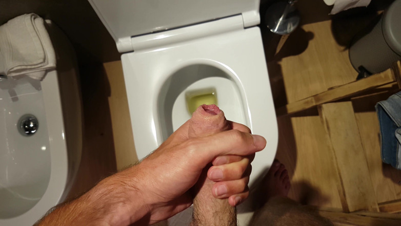 eighteentwink: I'm a Virgin, Horny Af and Craving a Cocksucker to...