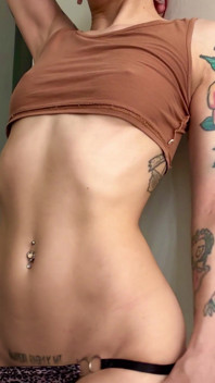 Stuzzica La Pancia & Curve - Adorazione Della Dea Rossa Tatuata