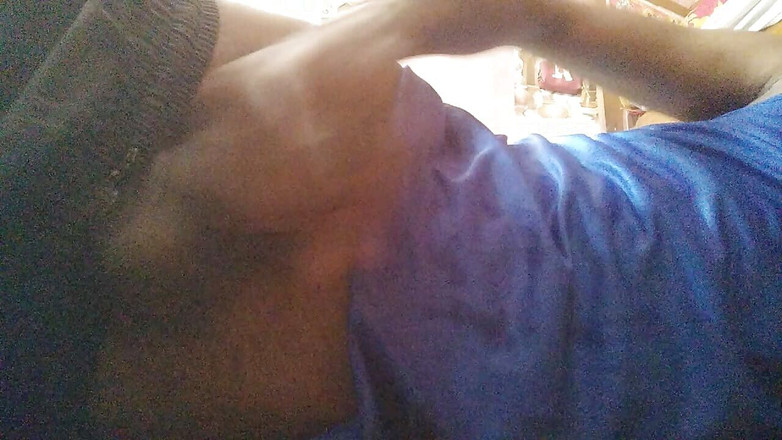 Kissing hub studio: Mała przyrodnia siostra bawi się z moją przyrodnią siostrą z...