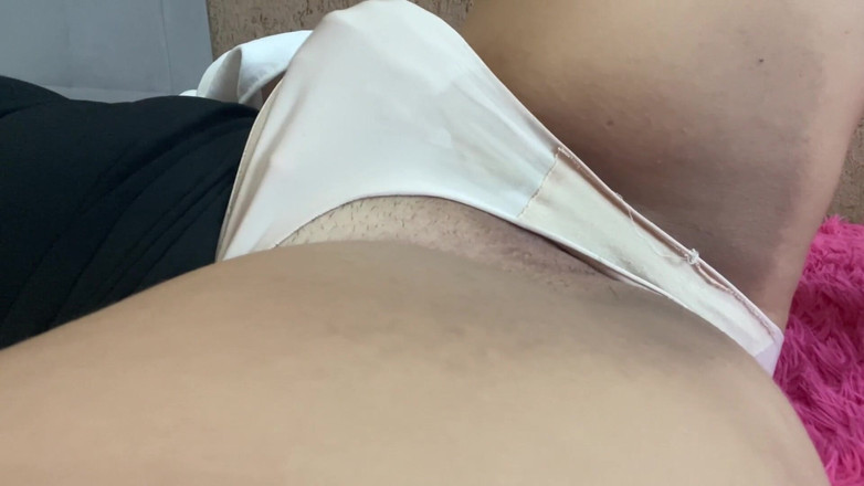 Lux Eva: Fatma memancut terus ke dalam seluar dalamnya dari orgasme yang...