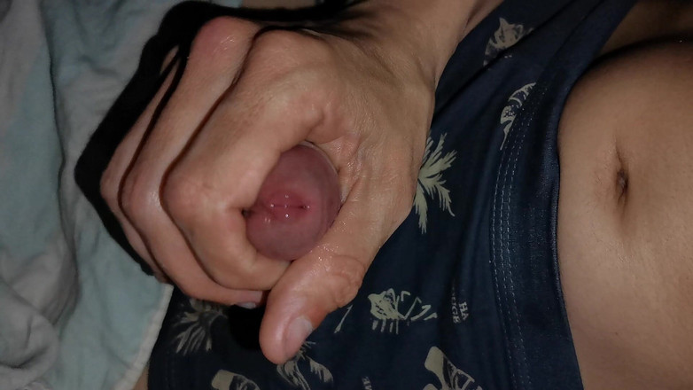 SEXY_GUYBEST: Primo piano di una masturbazione e grandi sborrate