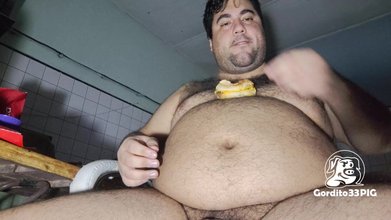 Gordito33PIG: Lelaki Gendut Makan Dan Bersendawa