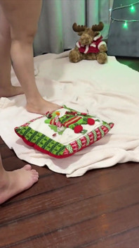 Big-butted Stepmother Sets up Christmas and Gives a Gift to Her Horny Stepson