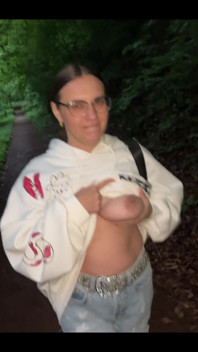 Aujourd’hui dans un parc, je voulais vraiment être coquine