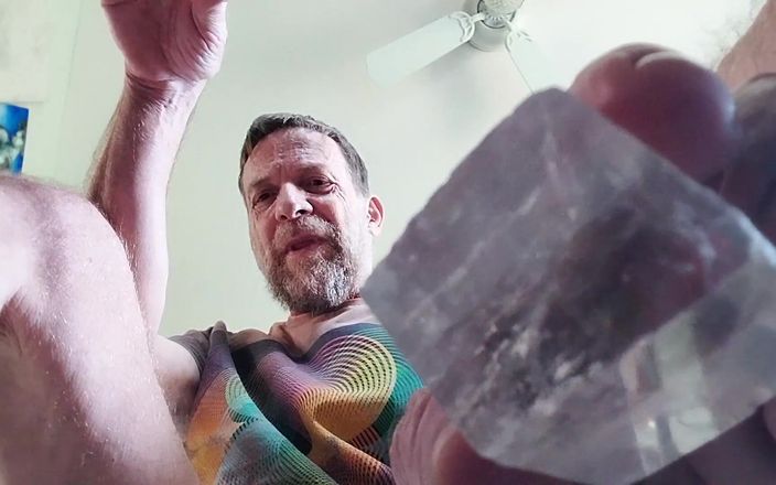 Hairyartist: Připomínám ti, že jsi moje malá hračka