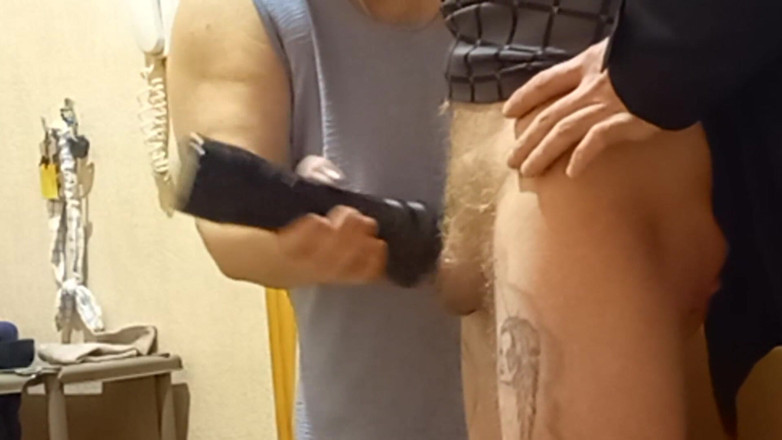 Zona901: 用成人玩具给快递员撸管特写