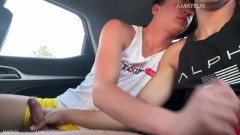 Amateur Guys Fuck: Agf:: Hãy nhìn cách tôi hút bạn tôi trong Uber!