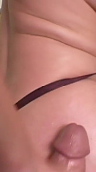 Renee Pornero e Simon Synister fanno una sega nuda