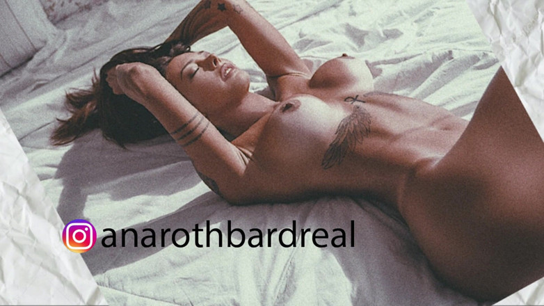 BobbyRuffus: Jouer avec une brune coquine au motel - Ana Rothbard